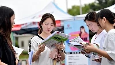 哀牢山发现全球仅千只的鸟