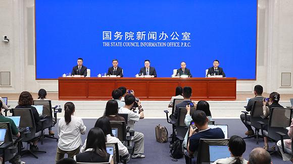 伊能静谈与刘亦菲友情